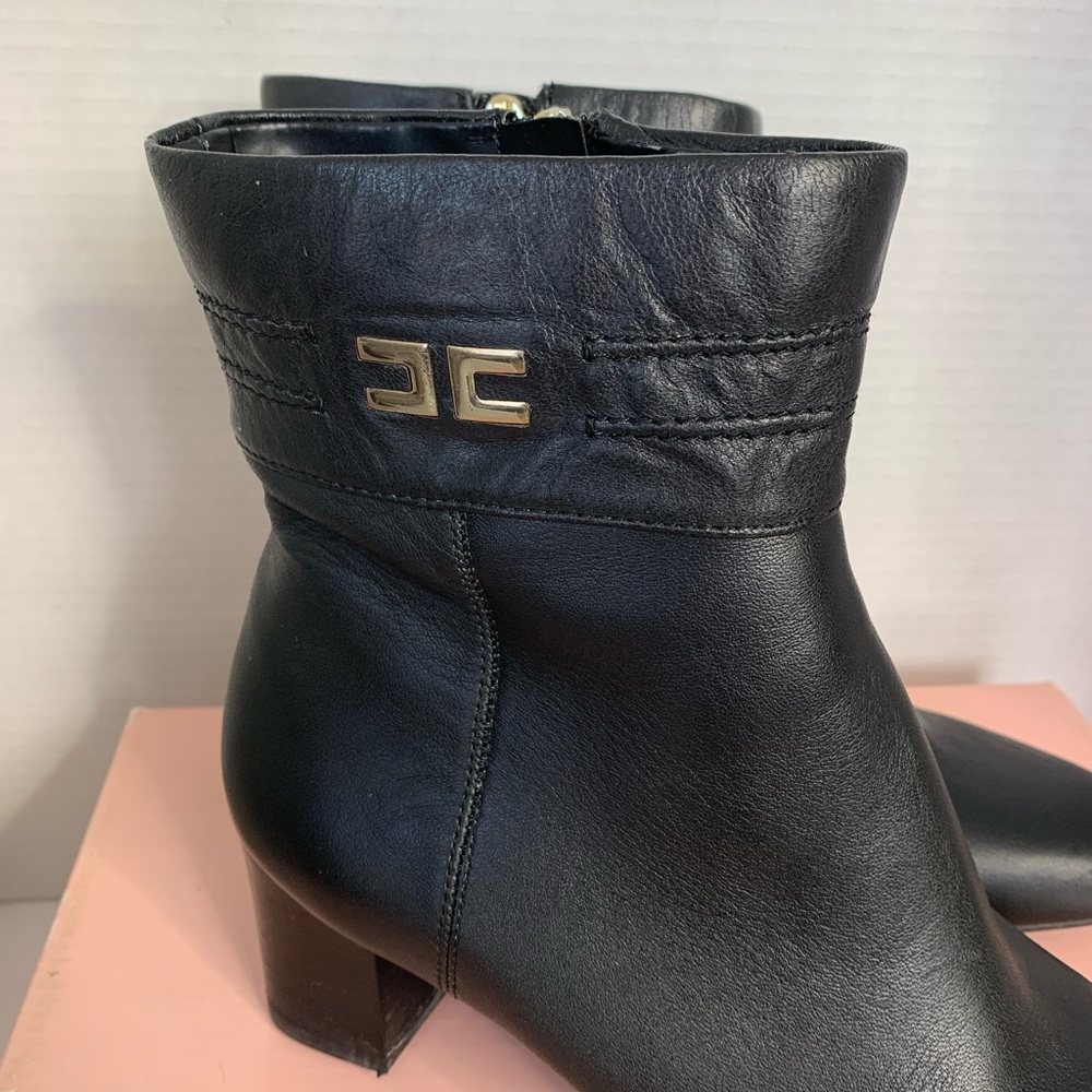 Bandolino Black Leather Heeled Ankle Boots with Gold Tone Metal Accent Size 7 - Picture 4 of 16